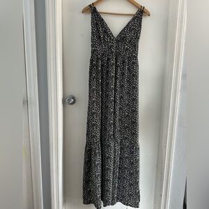 🌻 Haute Monde Black and White Daisy Print Maxi Dress With Criss-Cross Back 🌻